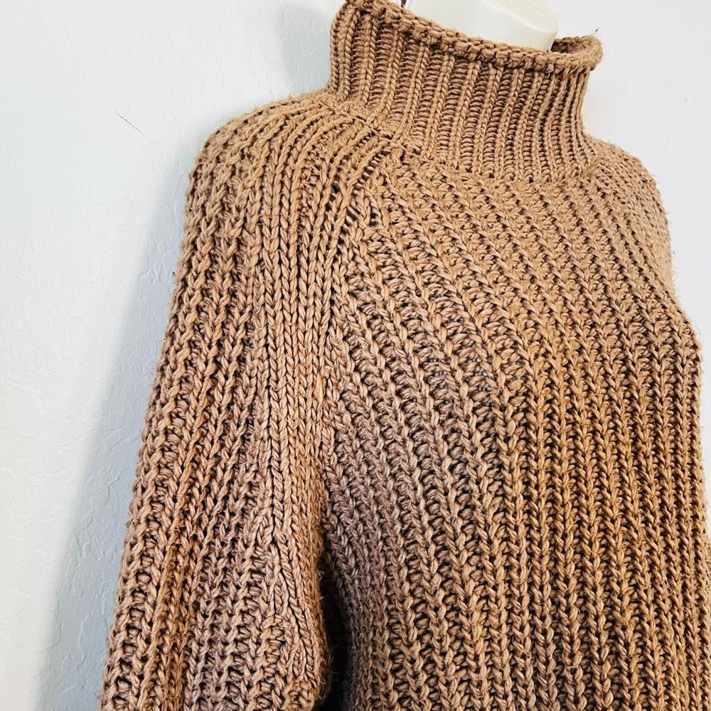 H&M chunky beige mock neck cropped pullover ribbed sweater M fall - Picture 3 of 10